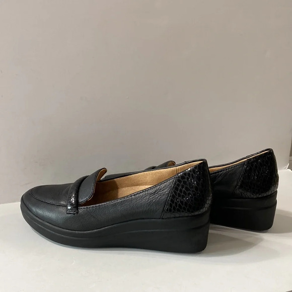 Naturalizer Black Samara Preppy Comfort Slip On Minimalist Loafer Size 8 Wide - Picture 6 of 12